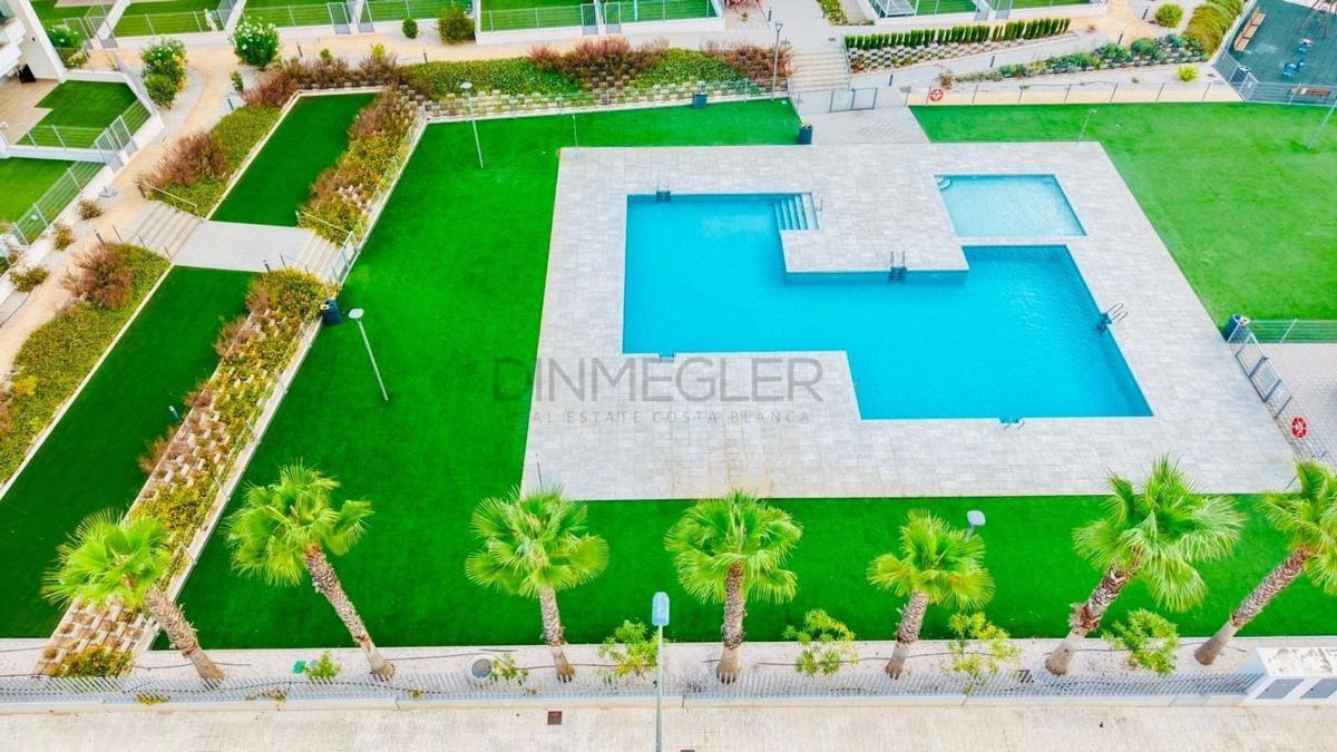 Продажа квартиры на Piso en Villamartín, Orihuela, Ориуэла
photo 2
