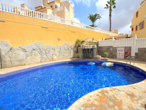 Chalet pareado en Calle Malvinas, Las Filipinas, Orihuela photo 1