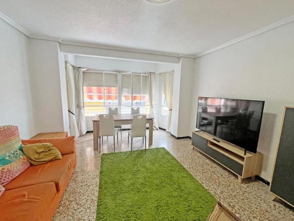 Sprzedaż mieszkania w Piso en Calle Larramendi, Zona Pueblo, Guardamar del Segura, Guardamar del Segura
photo 1