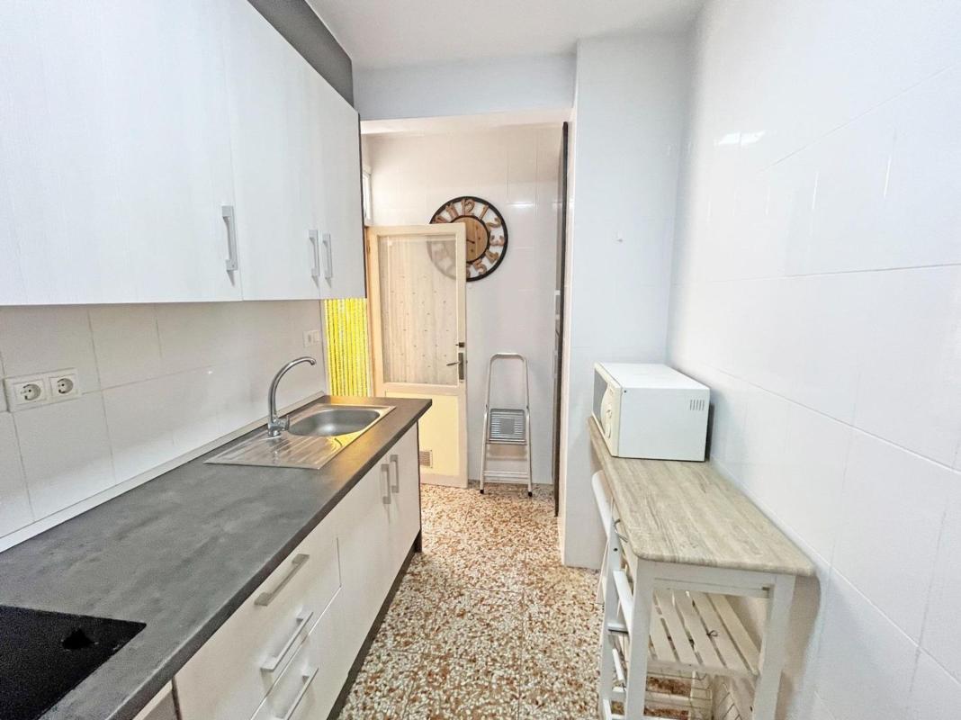 Sprzedaż mieszkania w Piso en Calle Larramendi, Zona Pueblo, Guardamar del Segura, Guardamar del Segura
photo 4