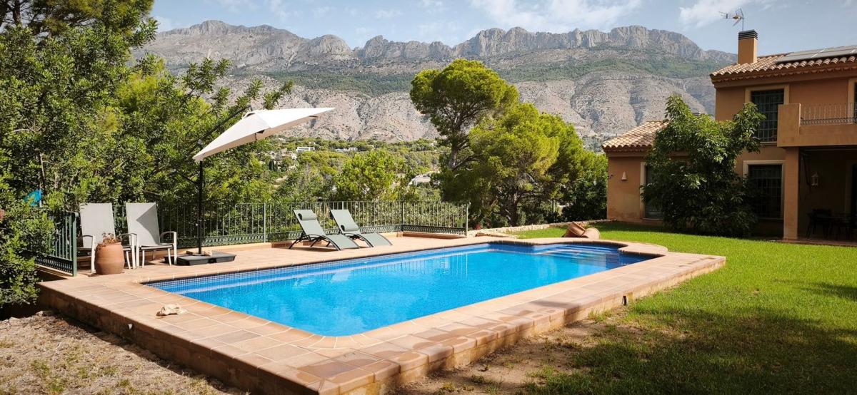 Properties for sale and rent in Spain photo 1