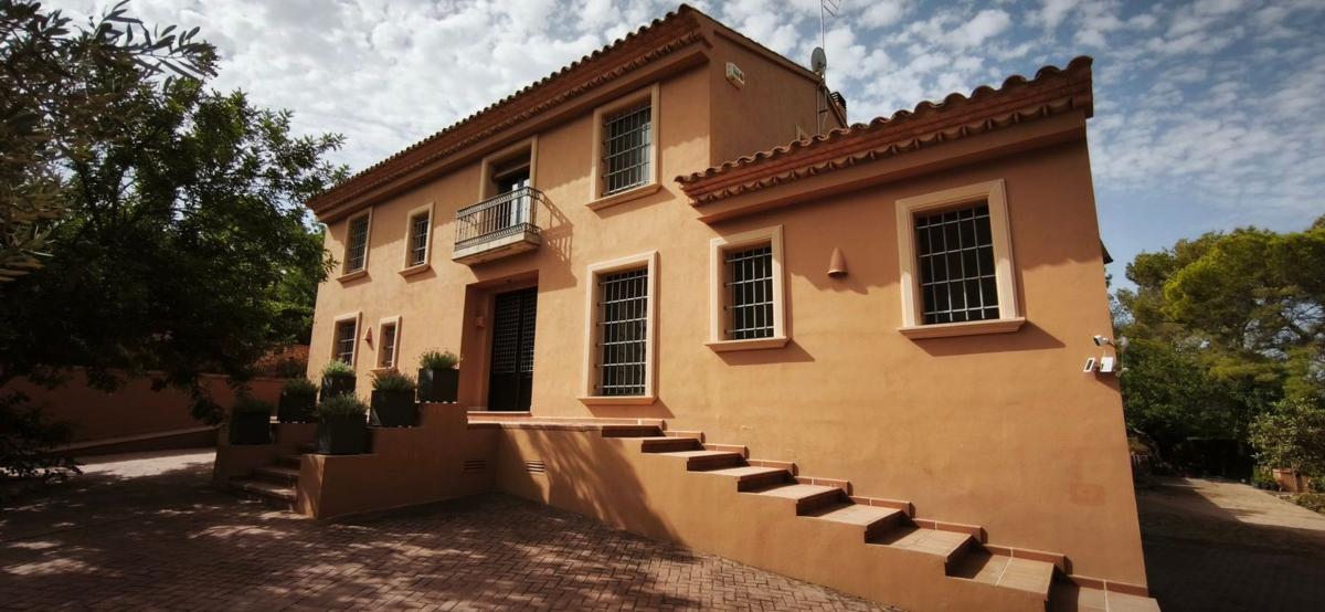 Properties for sale and rent in Spain photo 3