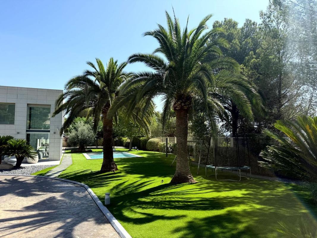 Properties for sale and rent in Spain photo 5