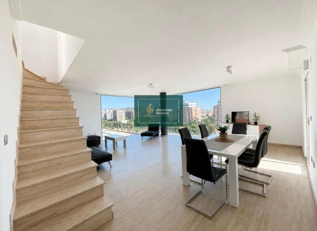 Продажа пентхауса на Ático en Calle Beniarbeig, 9, Garbinet - Parque de las Avenidas, Alicante / Alacant, Аликанте / Алакант photo 2