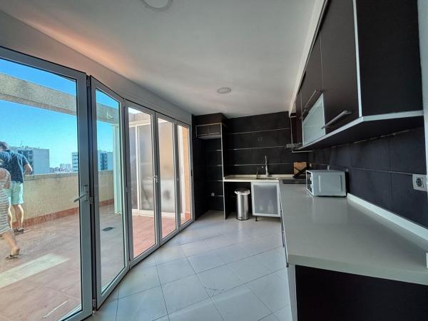 Аттик на продажу в  Ático en Calle Beniarbeig, 9, Garbinet - Parque de las Avenidas, Alicante / Alacant, Аликанте / Алакант photo 4