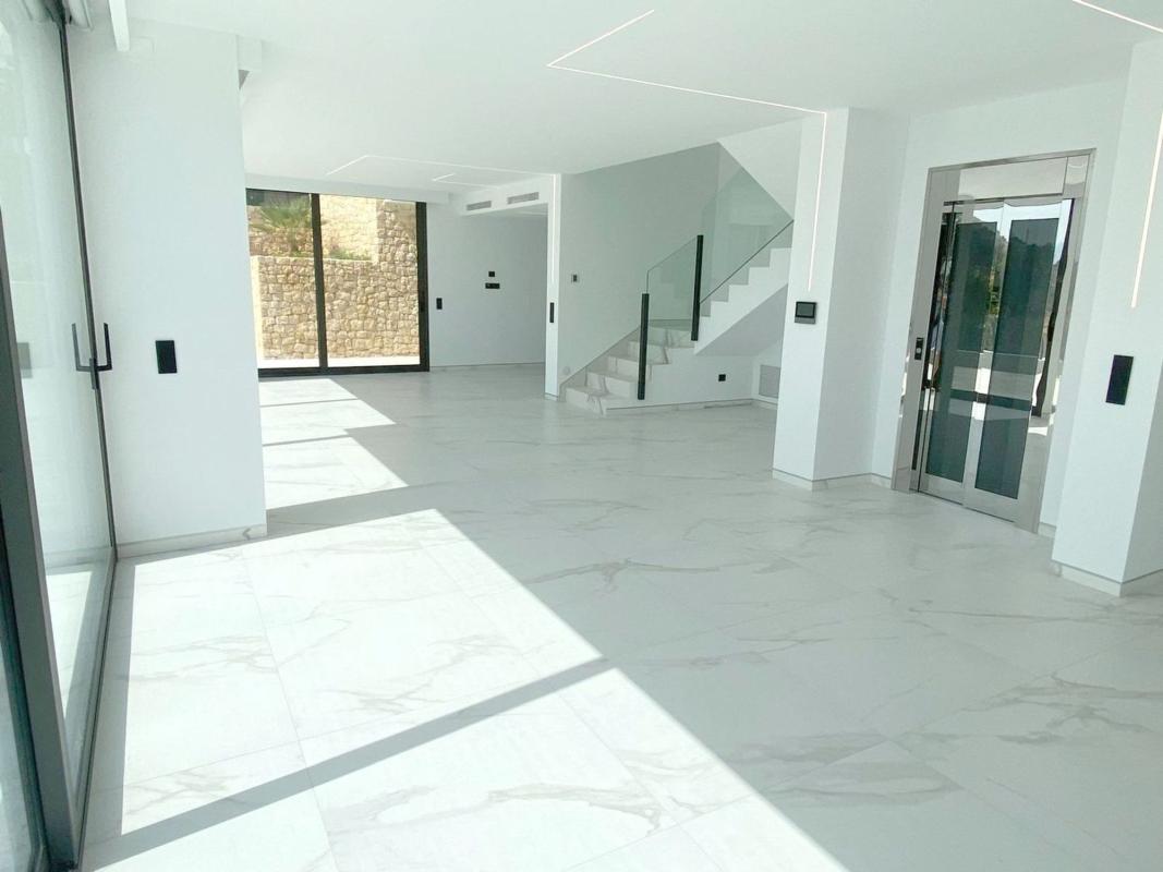 Properties for sale and rent in Spain photo 5