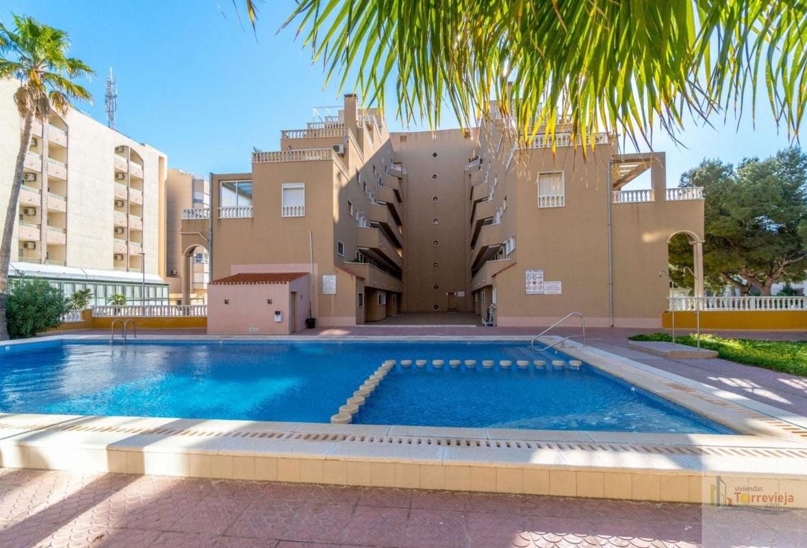 Sprzedaż mieszkania w Piso en Calle Arrecife s/n, Punta Prima, Torrevieja, Torrevieja
photo 1