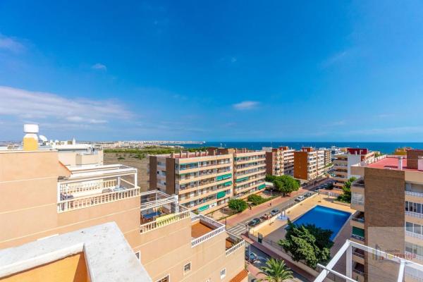 Piso en venta en  Piso en Calle Arrecife s/n, Punta Prima, Torrevieja, Torrevieja photo 3