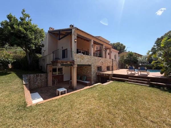 Chalet independiente en venta en Casa o chalet en El Montgó, Denia, Denia
photo 1