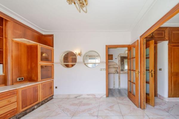 Продажа квартиры на Piso en Calle del Doctor Bergez, Carolinas Altas, Alicante / Alacant, Аликанте / Алакант
 photo 4