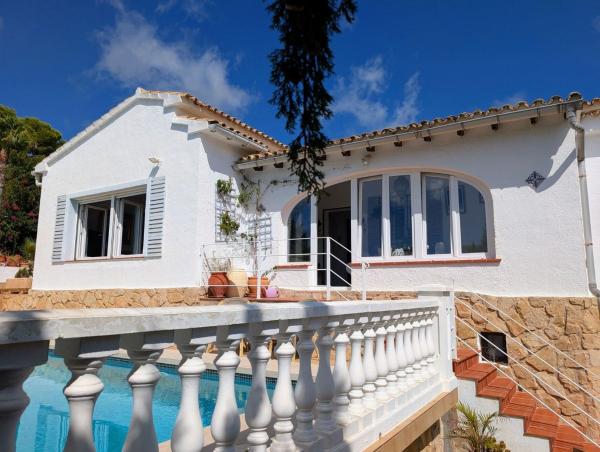 Independent chalet for sale in Casa o chalet en Pinar de Advocat-Cometa, Moraira, Moraira
 photo 1