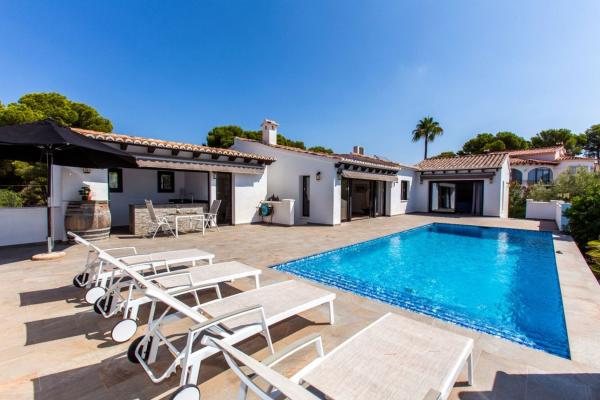 Independent chalet for sale in Casa o chalet en Pinar de Advocat-Cometa, Moraira, Moraira
 photo 2
