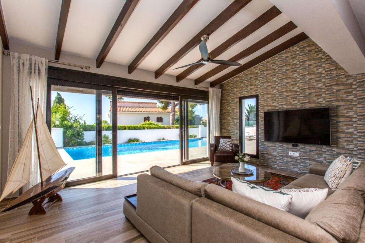 Sale of independent chalet in Casa o chalet en Pinar de Advocat-Cometa, Moraira, Moraira
 photo 3