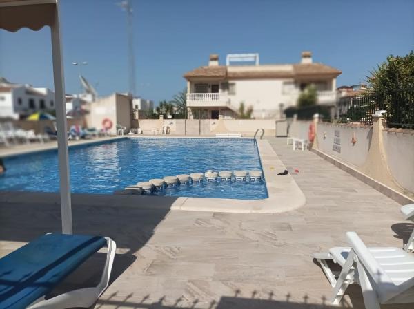 Chalet adosado en Urbanització Pau 8, Villamartín, Orihuela photo 1