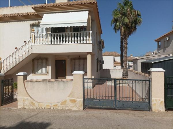 Chalet adosado en Urbanització Pau 8, Villamartín, Orihuela thumbnail 1