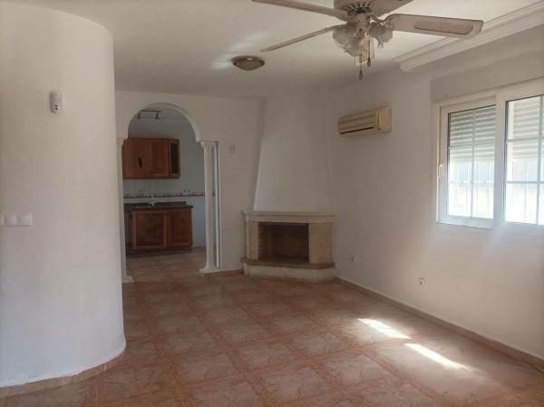Chalet adosado en Urbanització Pau 8, Villamartín, Orihuela thumbnail 2