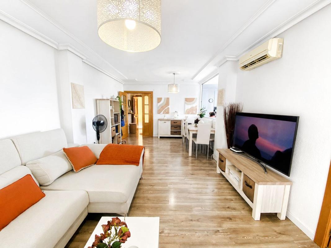 Sale of apartment in Piso en Calle de Dénia, Playa de Poniente, Benidorm, Benidorm
photo 1