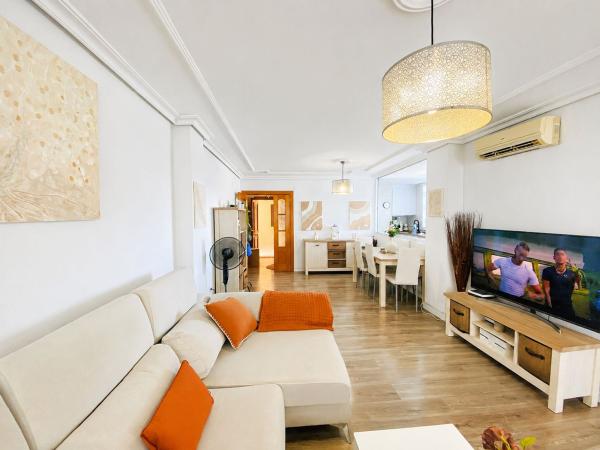 Sale of flat in Piso en Calle de Dénia, Playa de Poniente, Benidorm, Benidorm
thumbnail 1