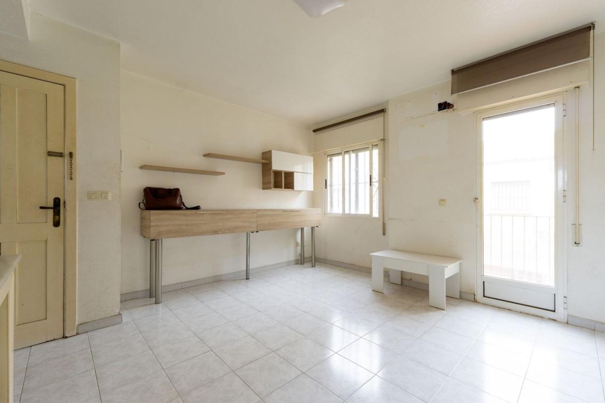 Venta de piso en Piso en Calle Francisco Diez Martinez, La Siesta - El Salado - Torreta, Torrevieja, Torrevieja
photo 3
