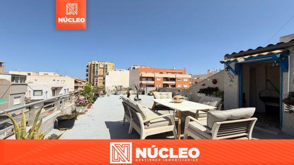 Casa o chalet independiente en Calle Helsinki, Playa de los Locos, Torrevieja photo 1