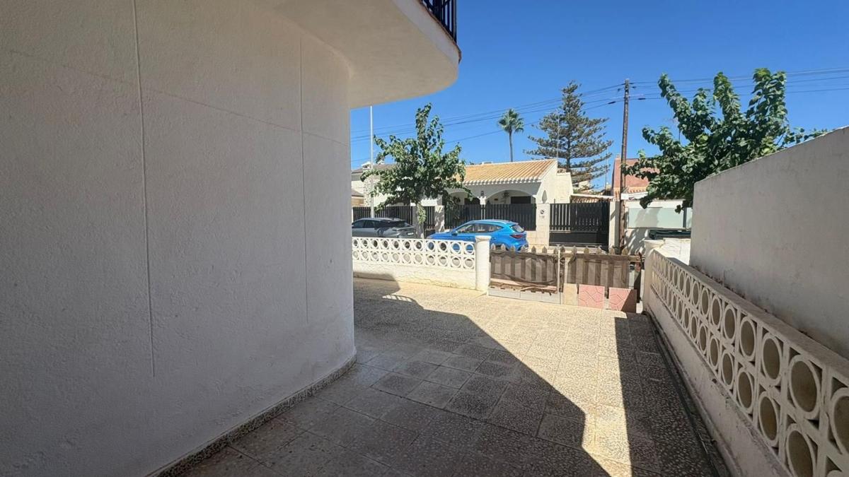 Properties for sale and rent in Spain photo 3