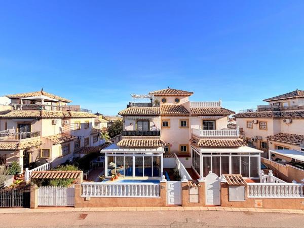 Chalet pareado en Calle Chile, Las Filipinas, Orihuela photo 1