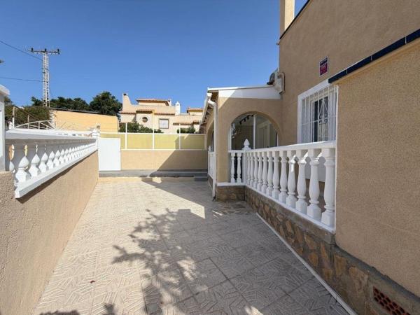 Chalet adosado en Calle Gabriela Mistral, 11, Zona los Frutales, Torrevieja photo 4