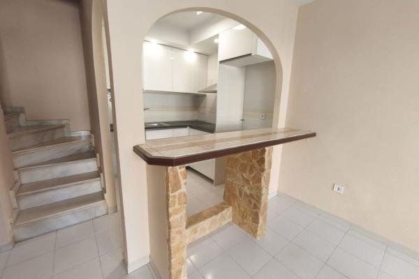 Chalet adosado en Urbanización Lago Jardín 2 M4, Los Balcones - Los Altos del Edén, Torrevieja thumbnail 2