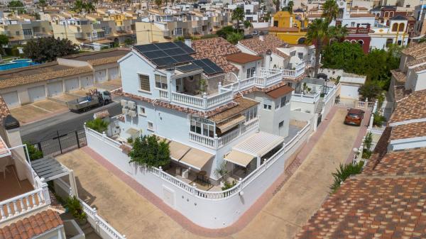 Chalet pareado en Calle Marconi, 22, Zona los Frutales, Torrevieja photo 1
