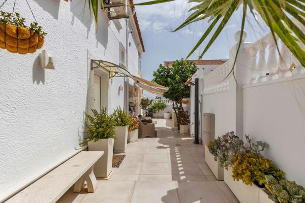 Chalet pareado en Calle Marconi, 22, Zona los Frutales, Torrevieja thumbnail 2