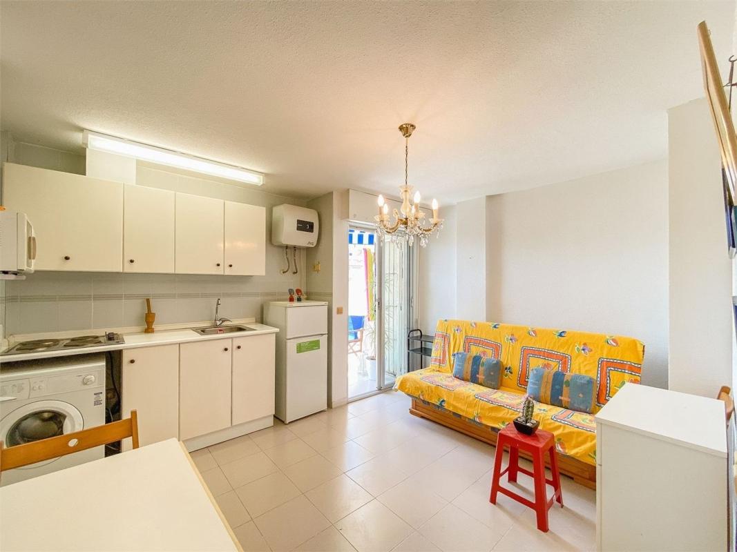 Sprzedaż mieszkania w Piso en Avenida del Mediterráneo, 6, Gaspar Perrelló, Torrevieja, Torrevieja
 photo 4