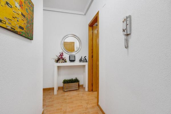 Piso en venta en  Piso en Parque de las Naciones, Torrevieja, Torrevieja photo 3