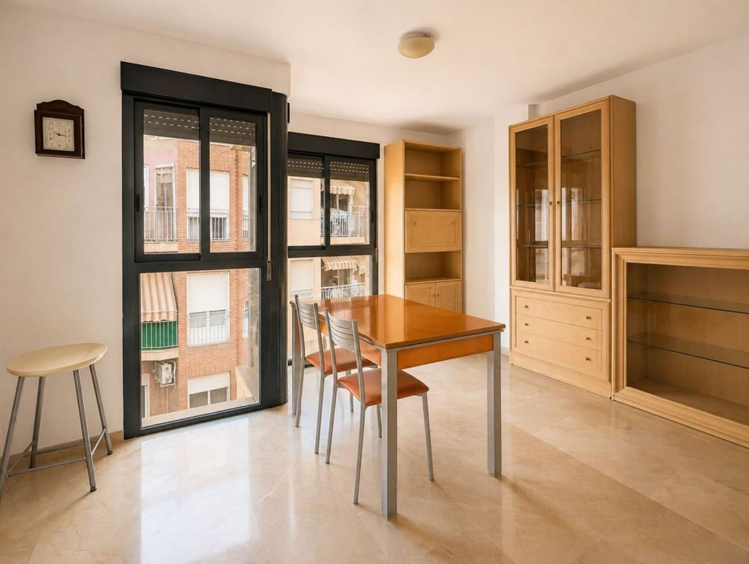 Venta de piso en Piso en Calle Concepción Arenal, Pont Nou-Corazón de Jesús, Elche / Elx, Elche / Elx
 photo 2