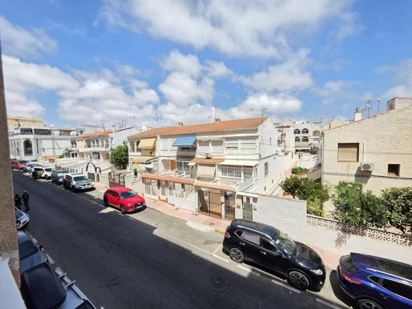 Apartment for sale in Piso en Avenida Habaneras - Curva de Palangre, Torrevieja, Torrevieja photo 1