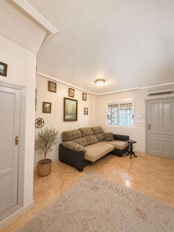 Properties for sale and rent in Spain photo 3