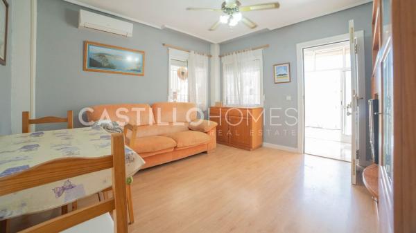 Chalet adosado en Calle Itaca, 8, Torreblanca, Torrevieja thumbnail 1