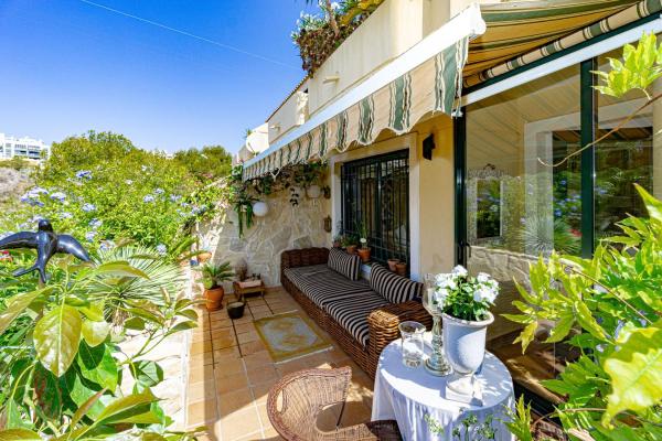 Chalet pareado en Lomas de Campoamor, Orihuela photo 4