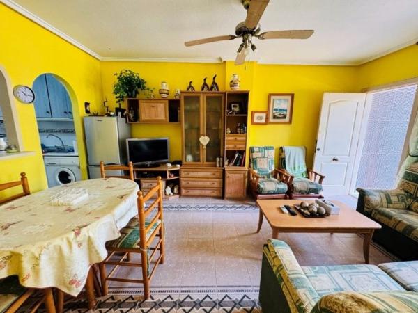 Apartment for sale in Piso en Gaspar Perrelló, Torrevieja, Torrevieja thumbnail 3