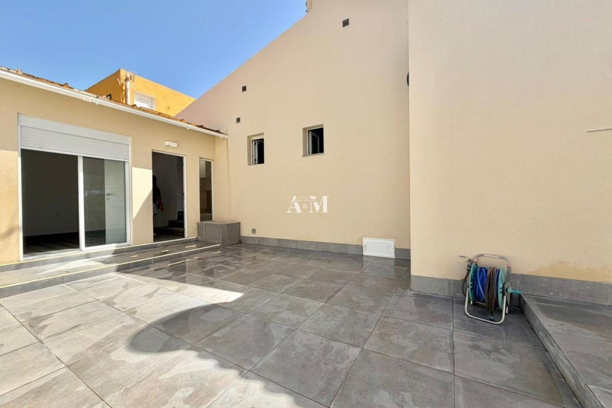 Properties for sale and rent in Spain photo 3