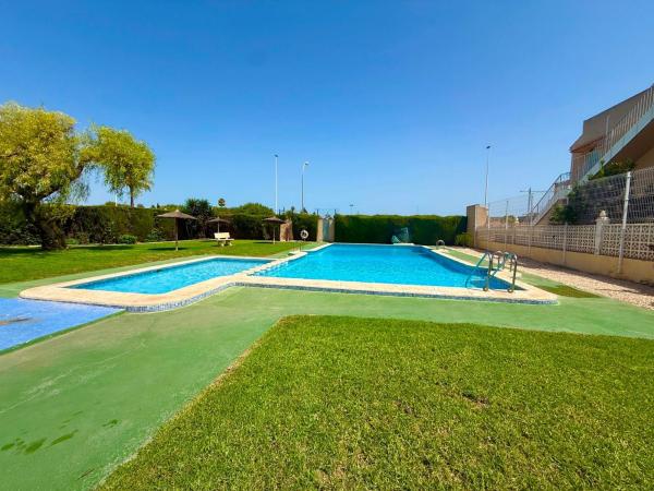 Chalet pareado en La Siesta - El Salado - Torreta, Torrevieja thumbnail 1