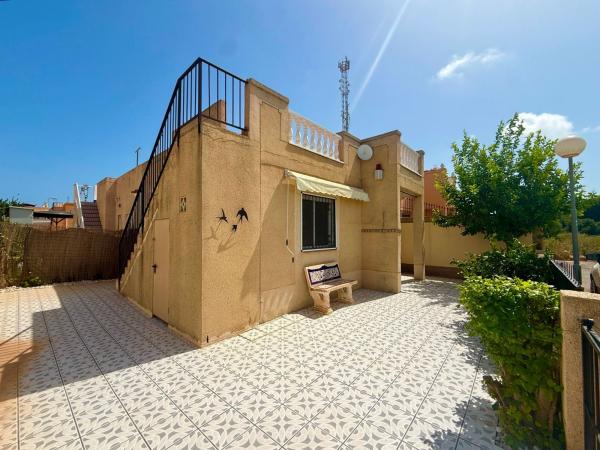 Chalet pareado en La Siesta - El Salado - Torreta, Torrevieja thumbnail 2