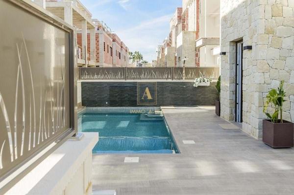 Independent chalet for sale in Casa o chalet en Los Montesinos, Los Montesinos
 photo 2