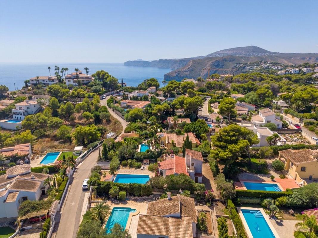 Properties for sale and rent in Spain photo 2