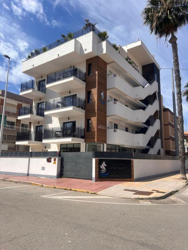 Edificio de 771m2 en venta en Santa Pola photo 1