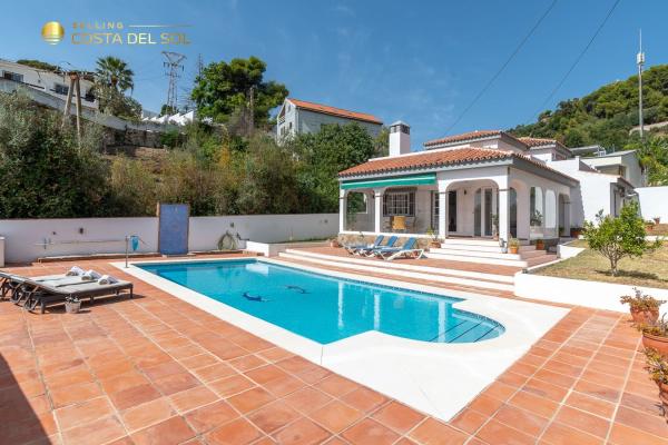 Casa o chalet independiente en Calle las Violetas, El Higuerón - Capellanía, Benalmádena thumbnail 2