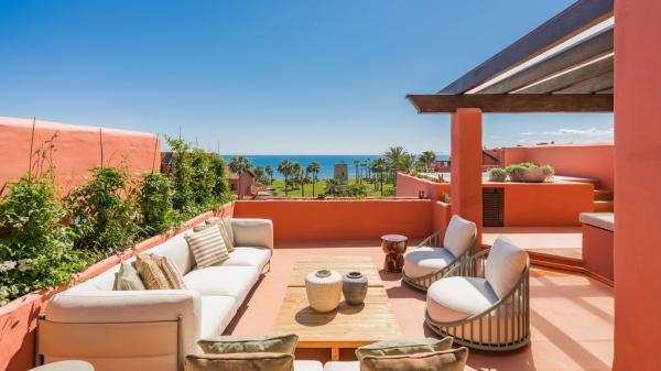 Duplex en venta en Dúplex en Guadalmansa, Estepona, Estepona photo 1