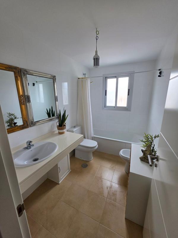 Продажа пентхауса на  Ático en Calle San Miguel, 40, Zona Sohail, Fuengirola, Фуэнхирола photo 3