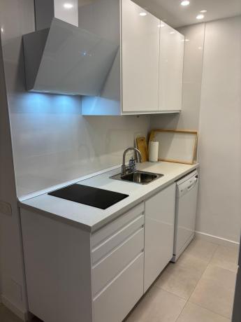Venta de piso en Piso en Avenida del Lido, 13, El Bajondillo, Torremolinos, Torremolinos
 photo 4