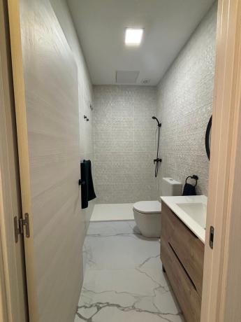 Venta de piso en Piso en Calle Moscatel, 1, Cortijo Bazán - Los Casinis - Los Cipreses, Málaga, Málaga
thumbnail 3