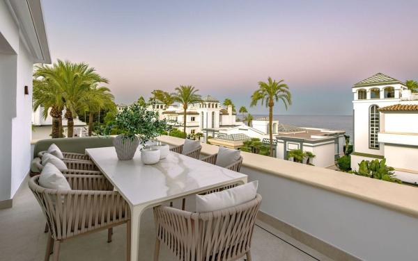 Penthouse for sale at  Ático en El Velerín, Estepona, Estepona photo 2